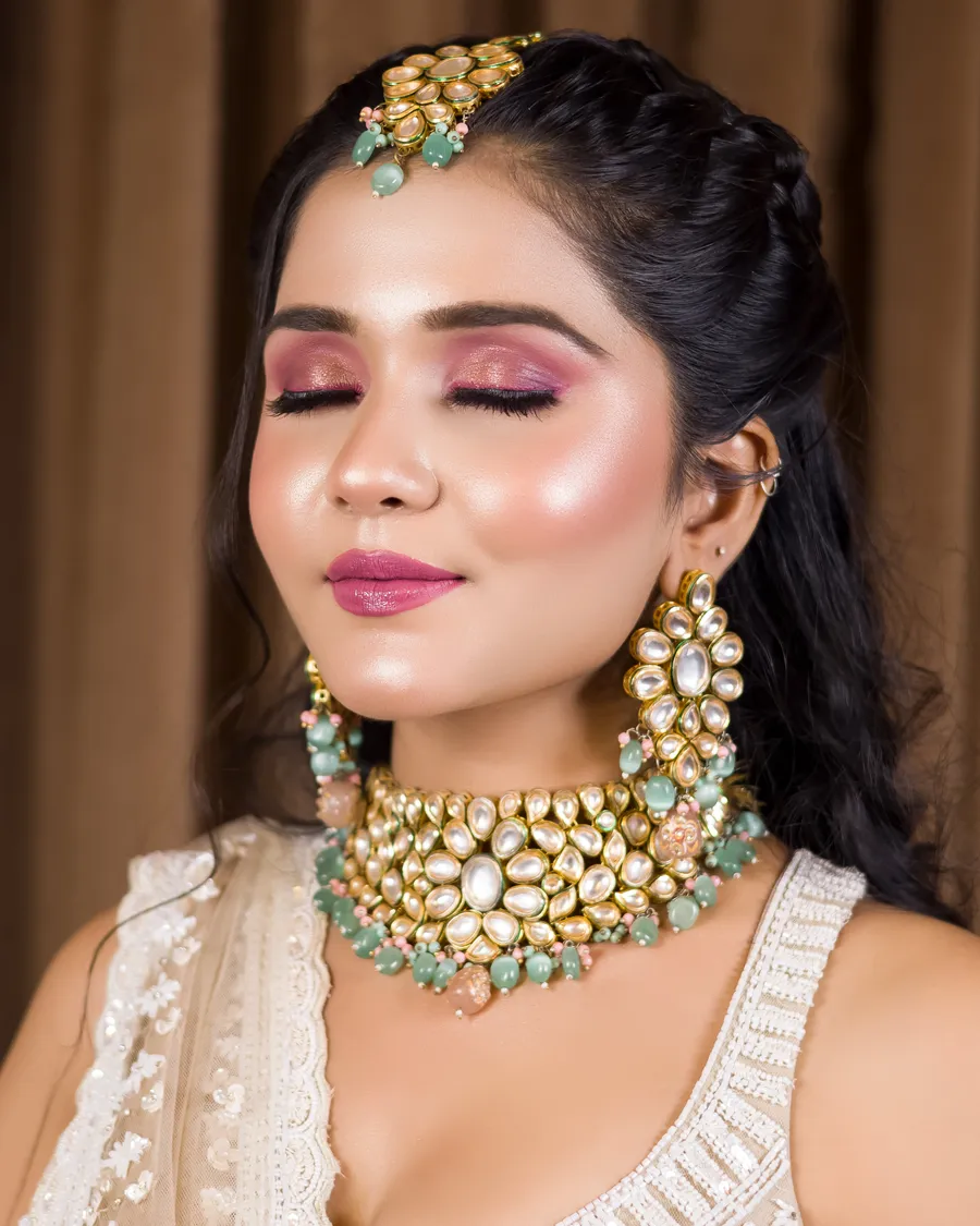 Glossy Skin Finish Makeup